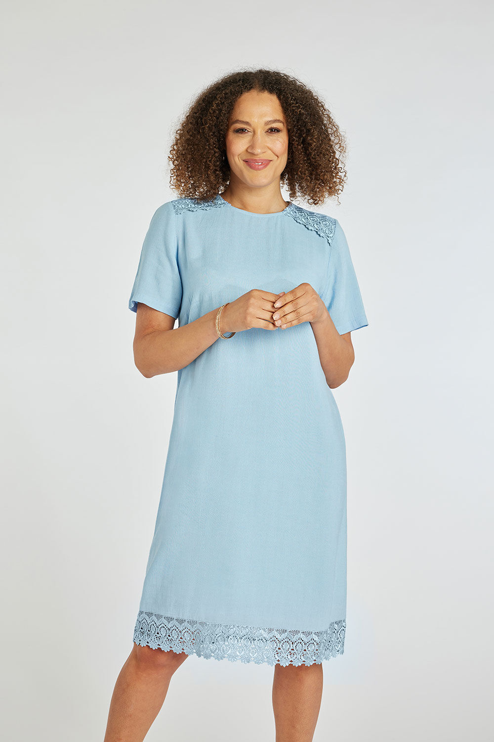 Bonmarche Women’s Light Blue Viscose Stylish Plain Shift Dress With Lace Trim, Size: 10