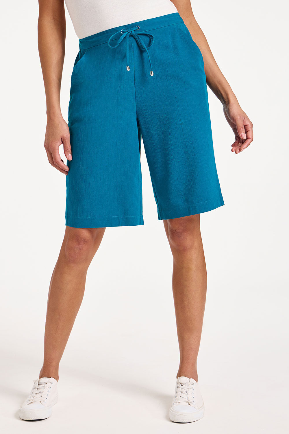 Bonmarche Turquoise Textured Wide Leg Elasticated Shorts, Size: 18