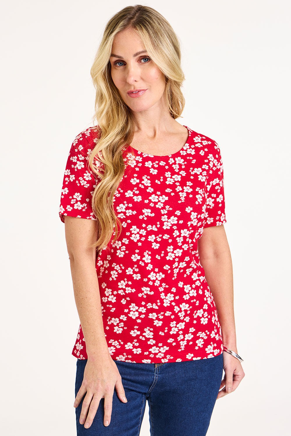 Bonmarche Women’s Red Cotton Short Sleeve Ditsy Print Scoop Neck T-Shirt, Size: 28