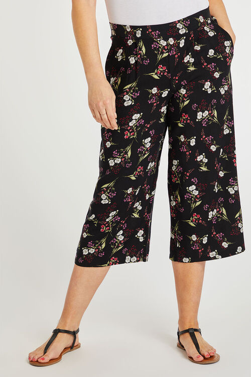 Black Floral Wide Leg Crop Trousers | Bonmarché