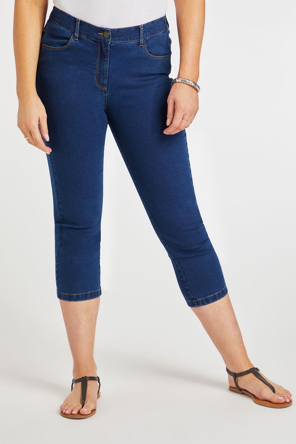 Buy High-Rise Slim Fit Capri Jeans Online at Best Prices in India - JioMart.